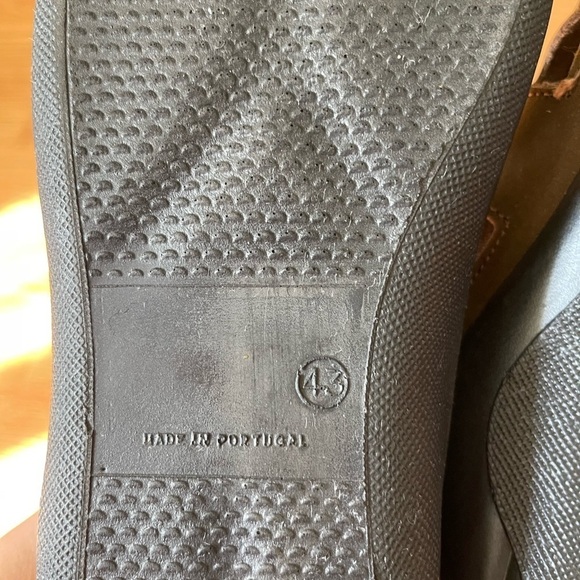 The Gentleman's Walk On Air Adjustable
Sandals - Picture 4 of 4